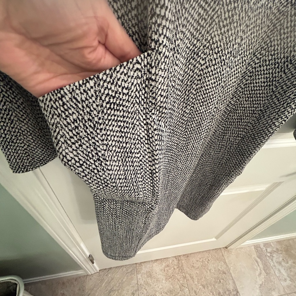 Athleta dress with pockets - Picture 2 of 6